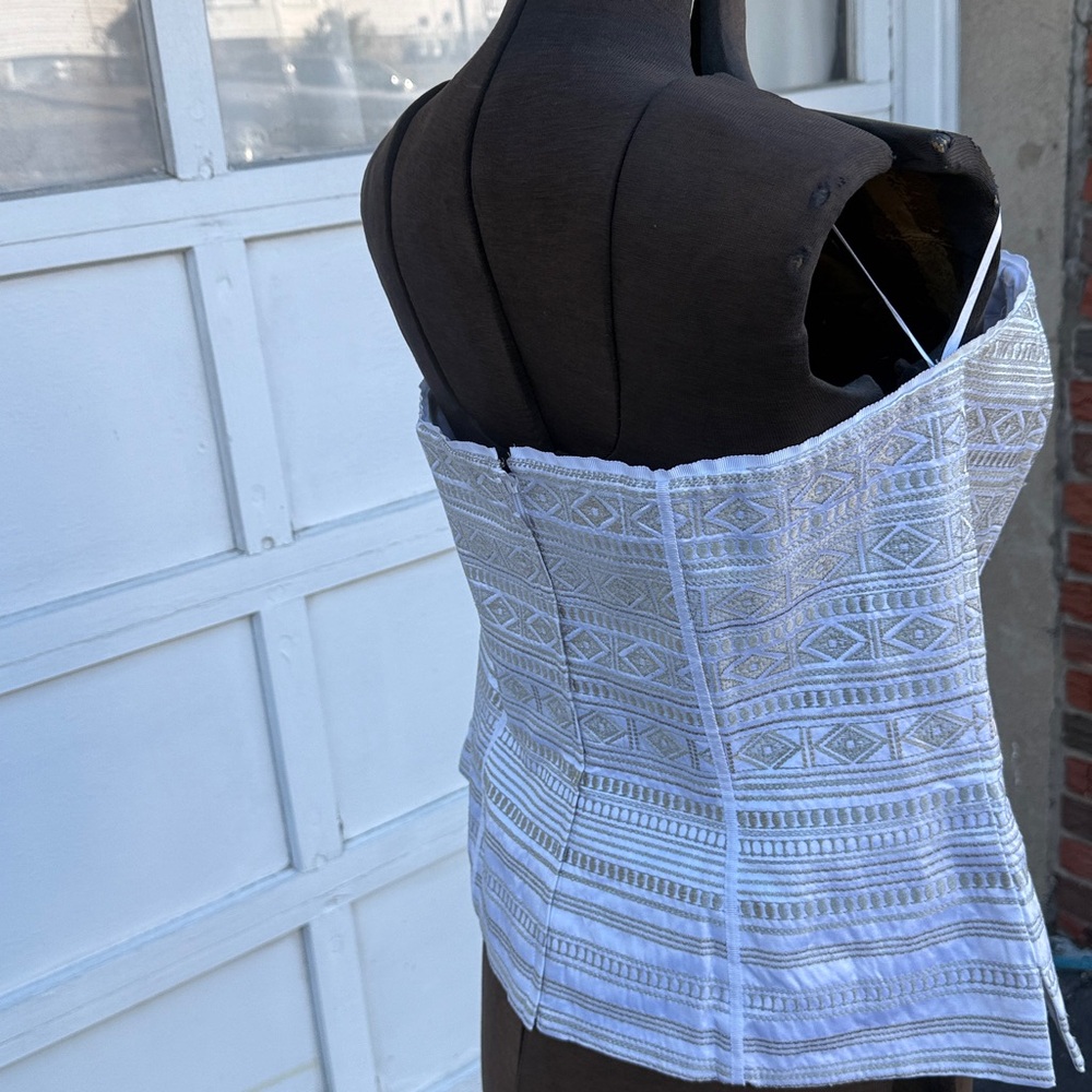 Geometric Pattern Strapless Top - Picture 2 of 3